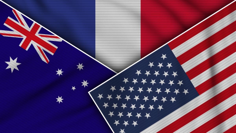 "Удар в спину": Франция отозвала послов из США и Австралии из-за их соглашения