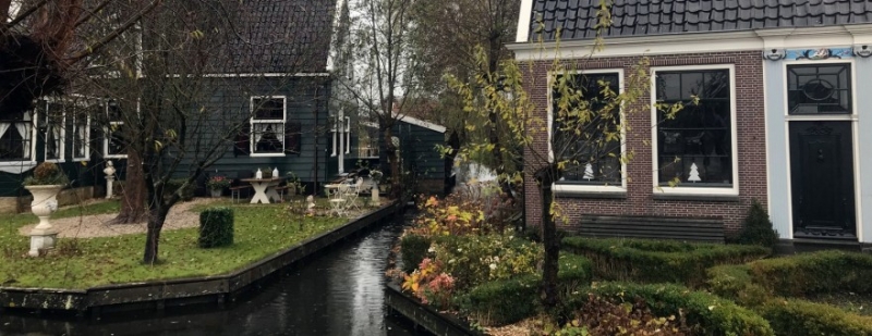 Нидерланды ввели локдаун до 14 января из-за "омикрона"
