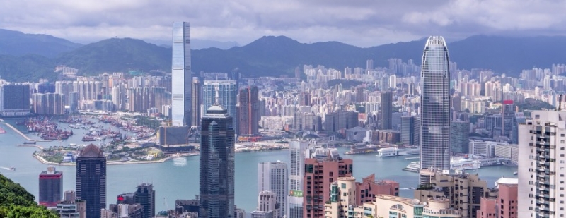 Спрос на авиабилеты в Гонконг подскочил в 3,5 раза после смягчения требований к карантину