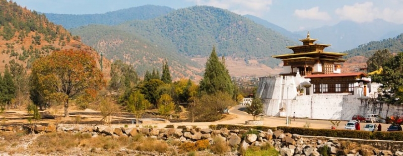 Бутан впервые за 2,5 года разрешил въезд иностранным туристам, повысив туристический сбор