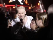 Shaman объяснил, зачем облизал лед Байкала