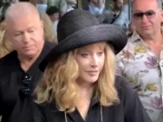 Пугачева может лишиться права на товарный знак в России